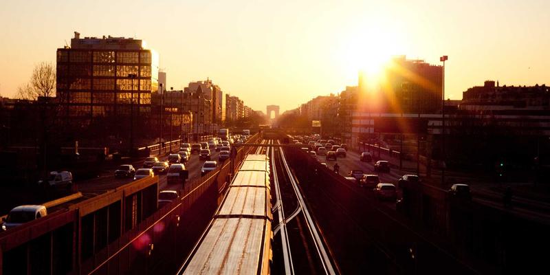 创意设计97：插画艺术与绿色主题设计的融合创新