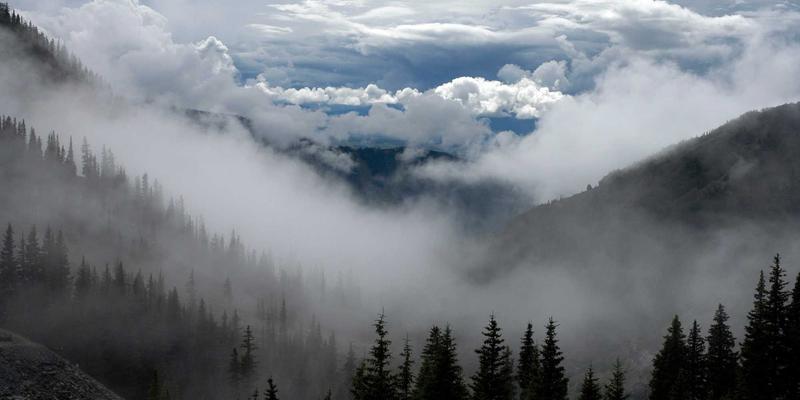 平面设计与视觉艺术新篇章：数字媒体界面中创意字体的美学与功能平衡术